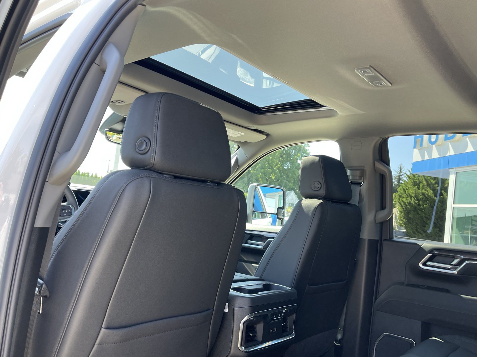 New 2026 Chevrolet Silverado 3500 LTZ w/ LTZ Premium Package AWD/4WD image 16