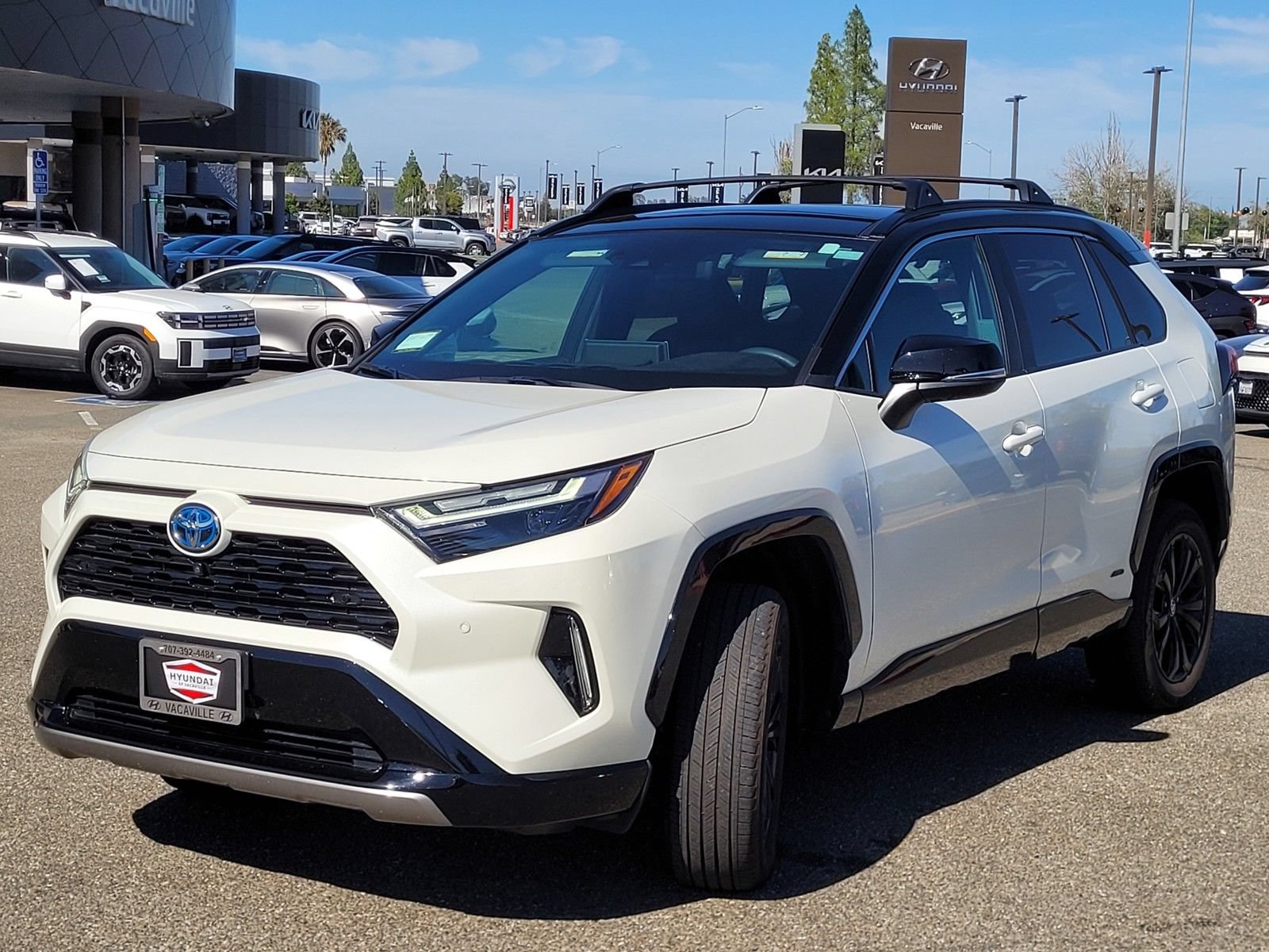 Used 2022 Toyota RAV4 XSE AWD/4WD image 16