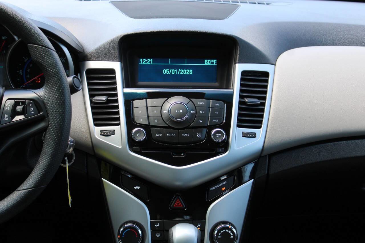 Used 2016 Chevrolet Cruze LS FWD image 33
