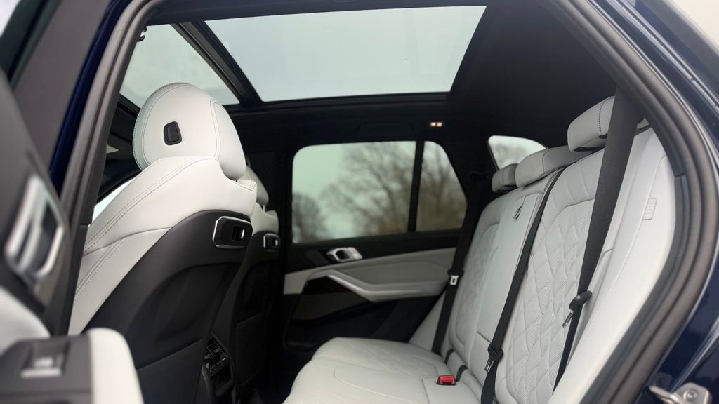 New 2026 BMW X5 xDrive40i w/ M Sport Package image 22