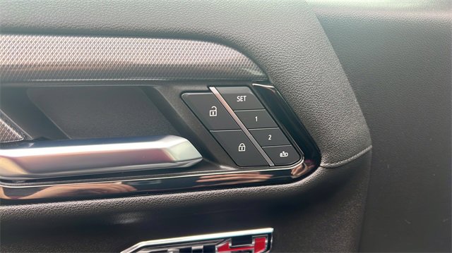 Used 2024 GMC Sierra 1500 AT4 w/ Technology Package image 15