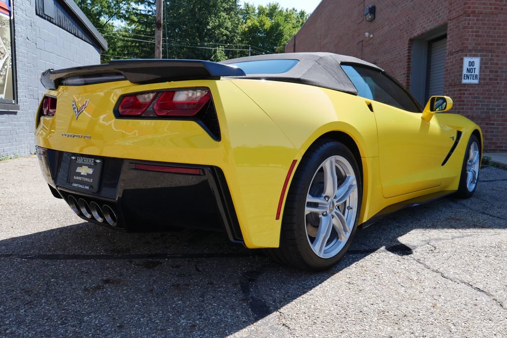 Used 2016 Chevrolet Corvette Stingray Convertible w/ 3LT Preferred Equipment Group RWD image 4