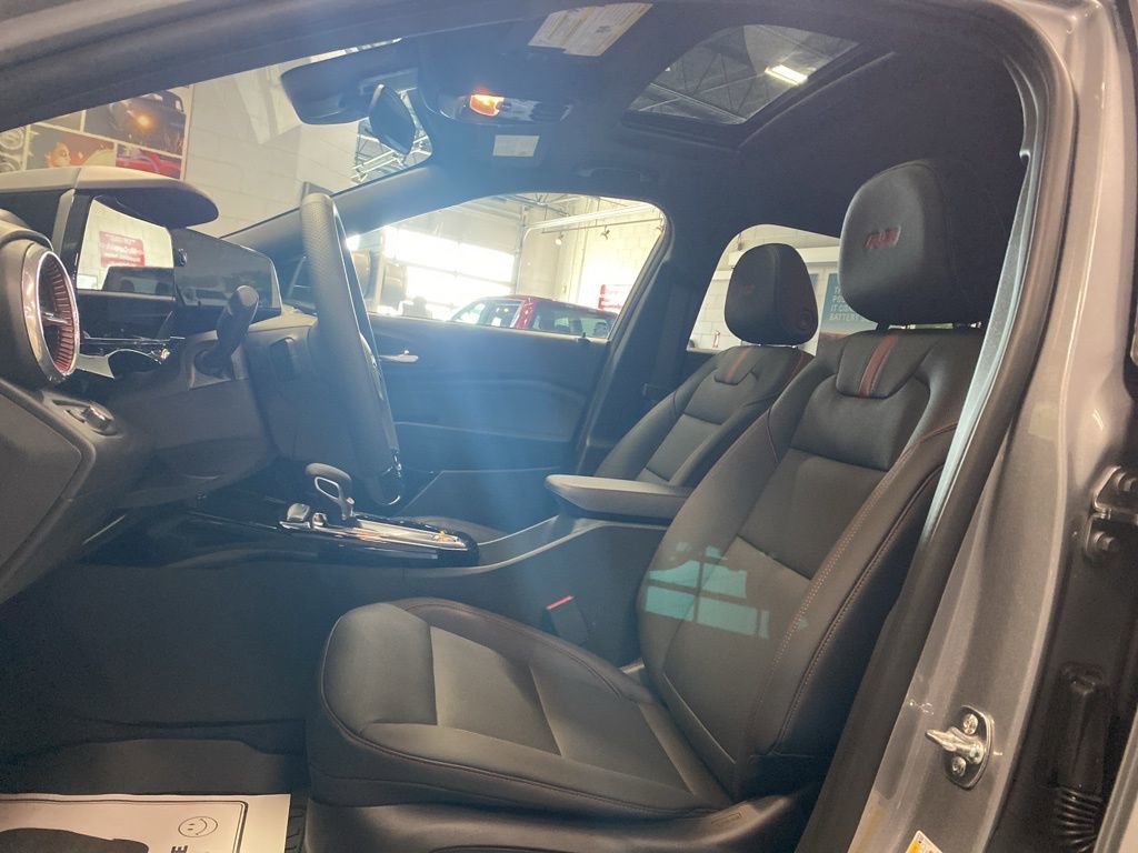 New 2026 Chevrolet Trax RS w/ Sunroof Package image 10