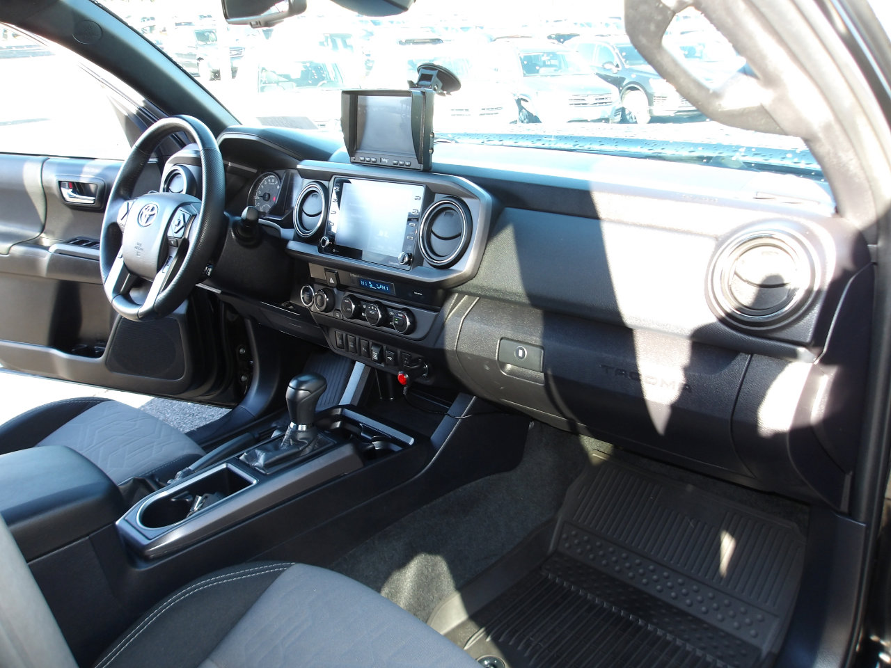 Used 2021 Toyota Tacoma TRD Off-Road w/ Technology Package image 13
