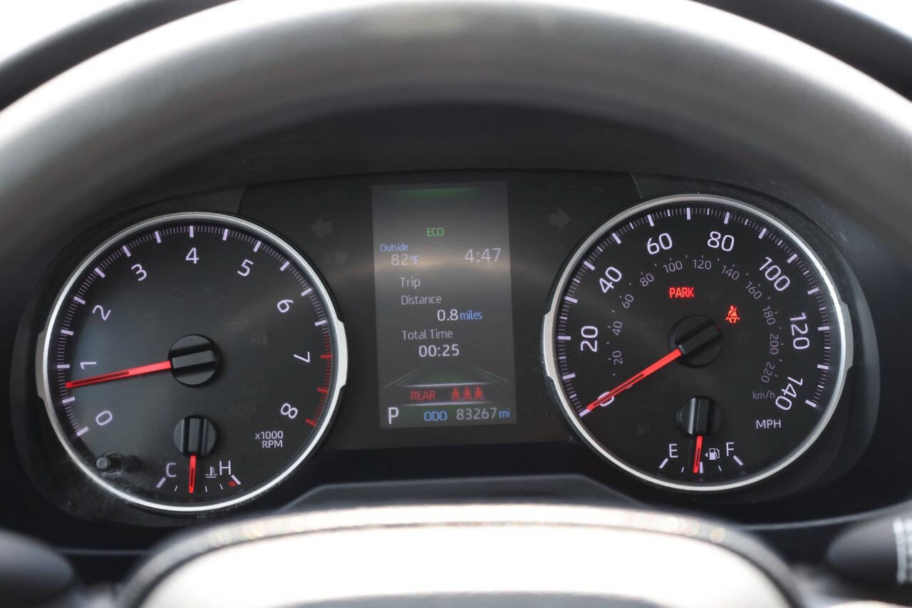 Used 2021 Toyota RAV4 XLE AWD/4WD image 19