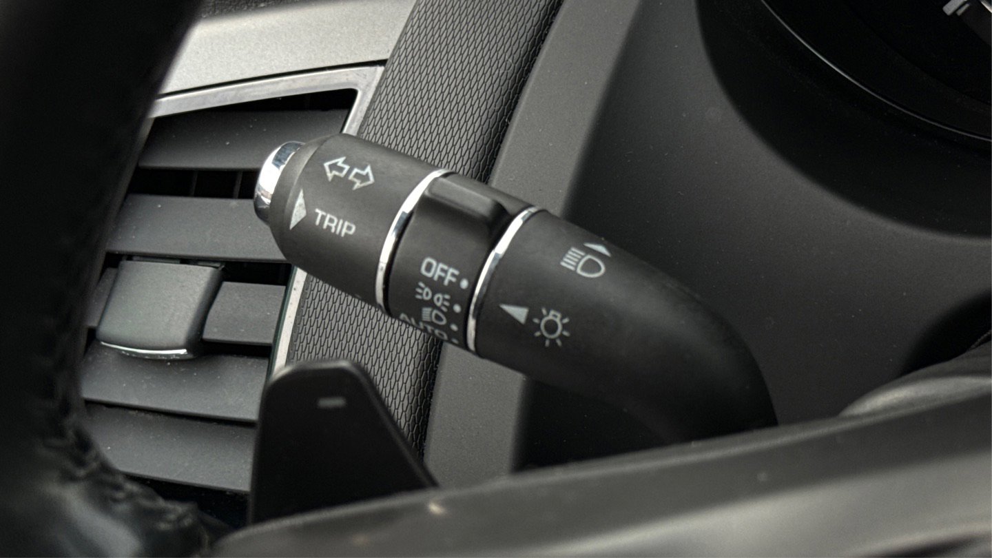 Used 2017 Jaguar F-TYPE Coupe image 34