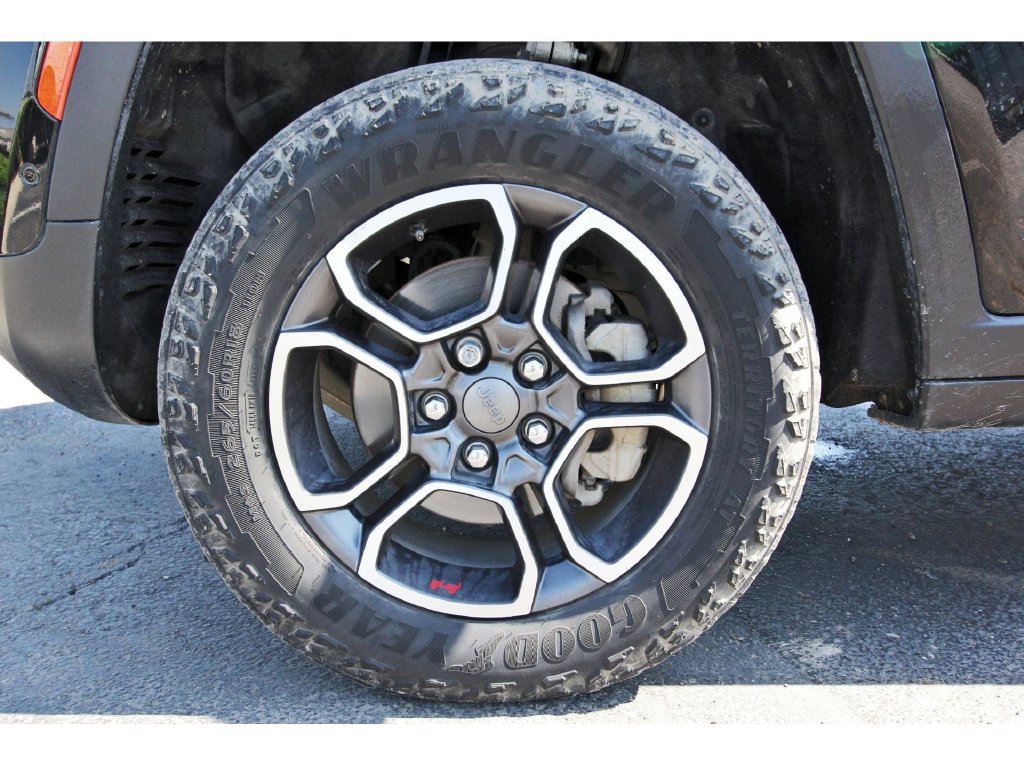 Used 2022 Jeep Grand Cherokee Trailhawk w/ ADV Protech Group II AWD/4WD image 36