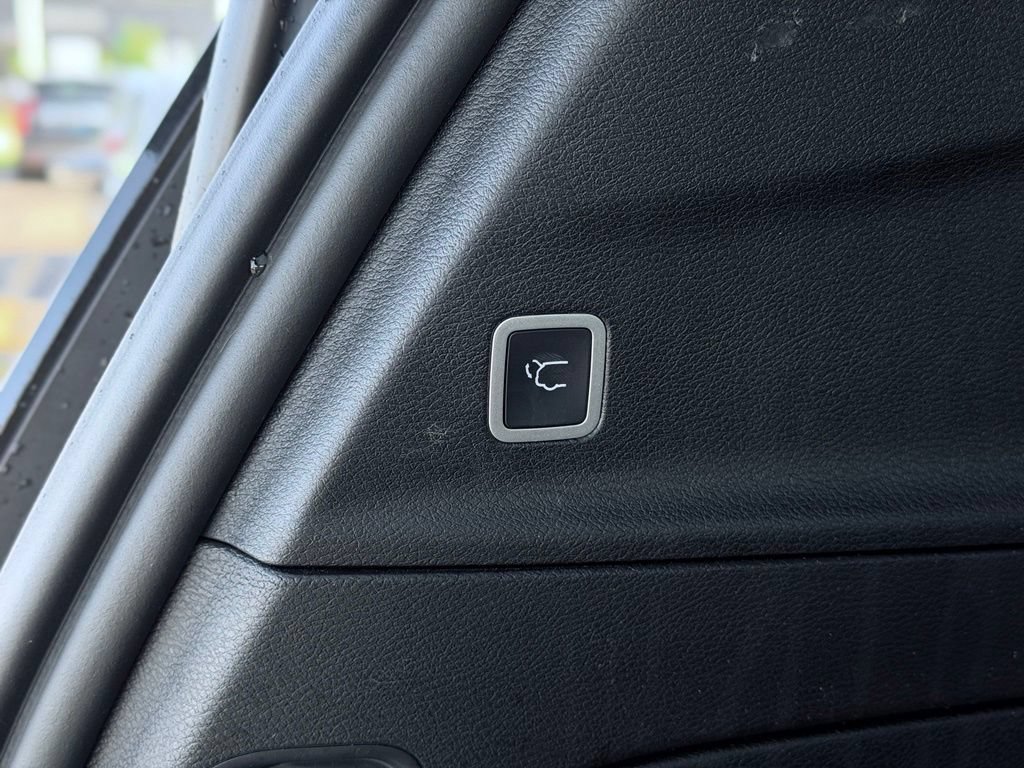 Used 2025 Chrysler Pacifica Limited FWD image 15