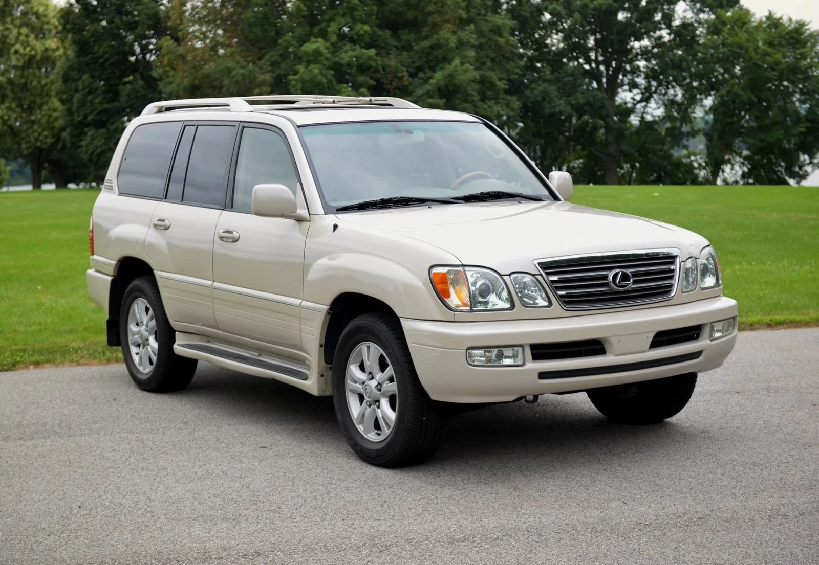 Used 2005 Lexus LX 470 4WD