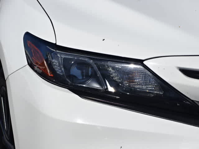 Used 2022 Toyota Camry SE FWD image 5