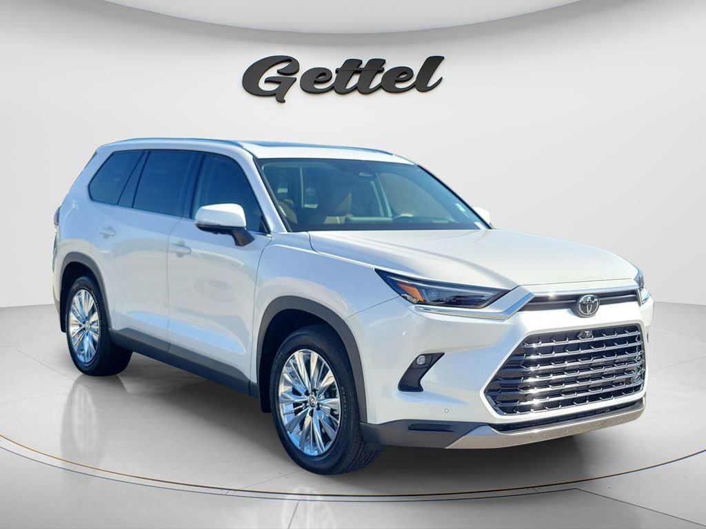Used 2025 Toyota Grand Highlander AWD image 2