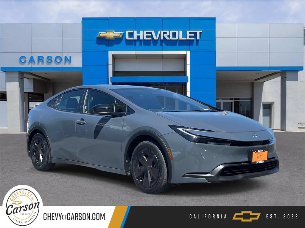 Used 2025 Toyota Prius LE FWD image 1