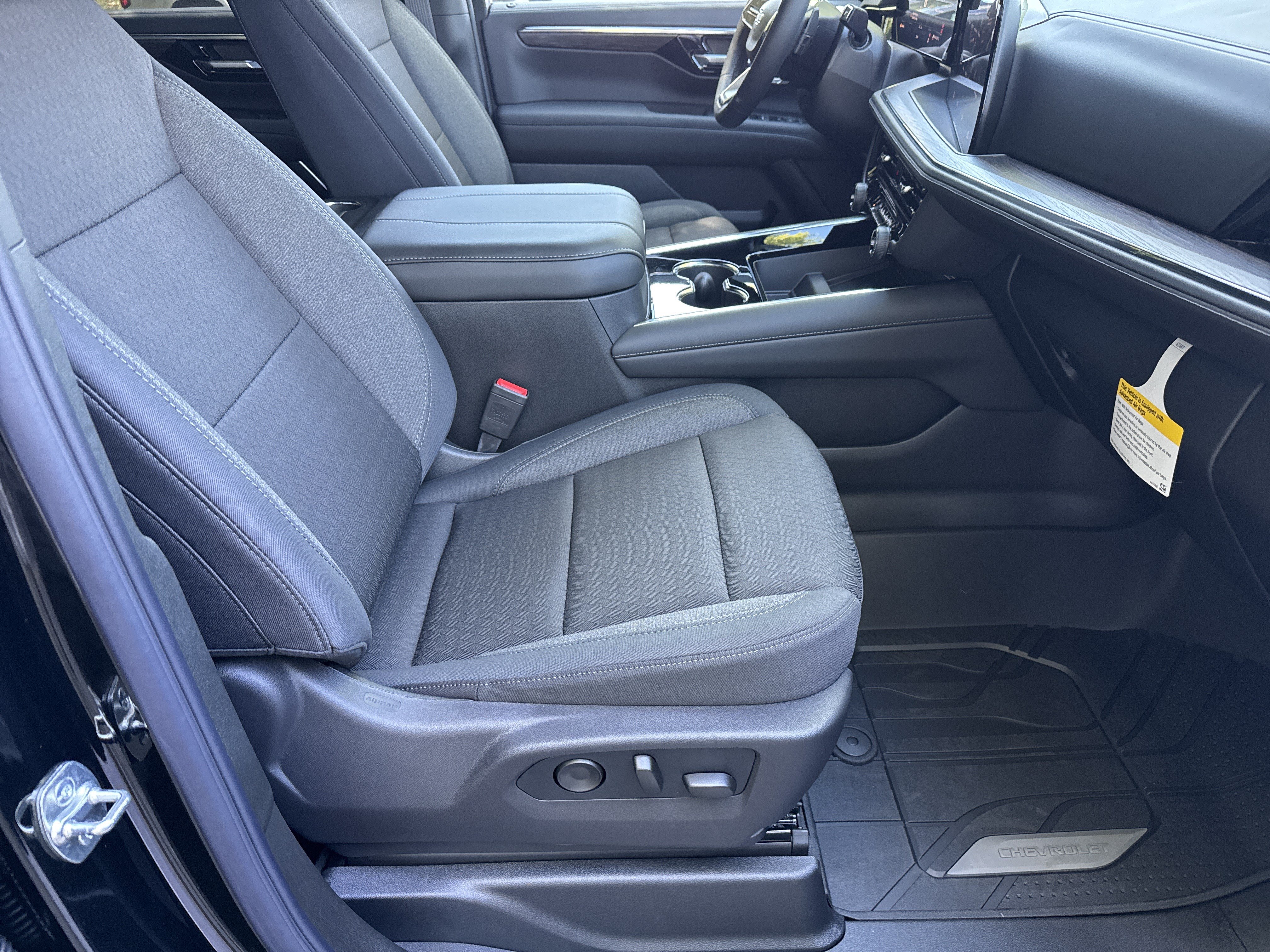 New 2026 Chevrolet Suburban LS RWD image 13