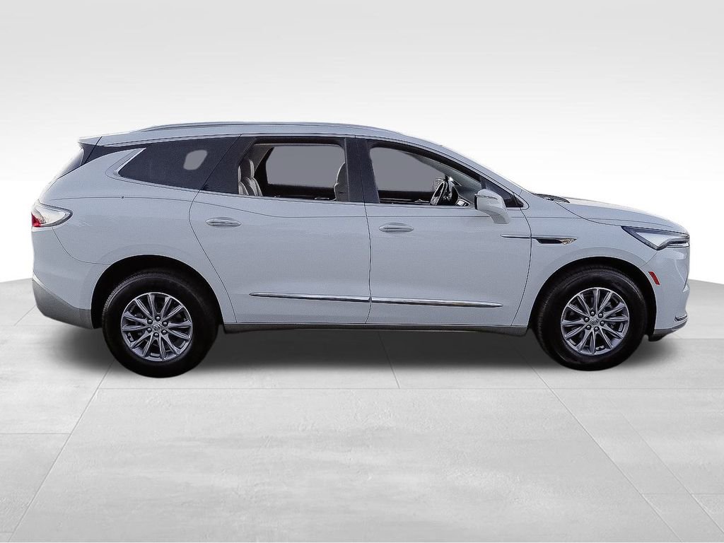 Certified 2023 Buick Enclave Essence image 9