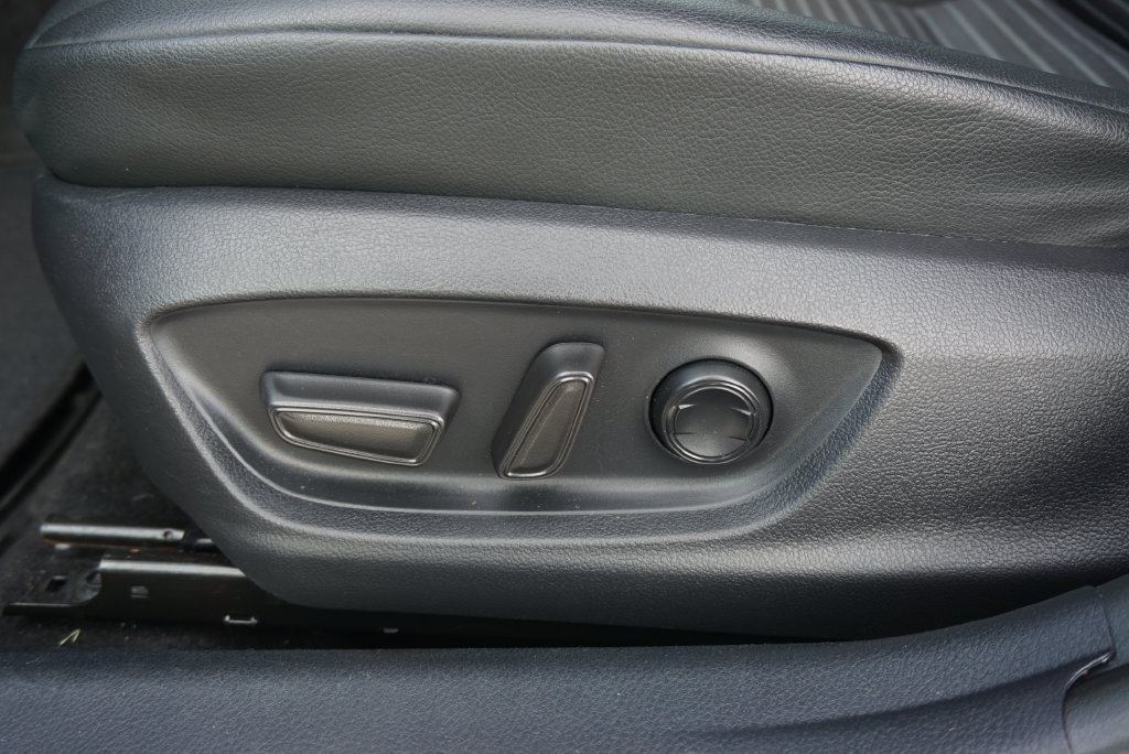 Used 2024 Toyota Camry SE FWD image 17