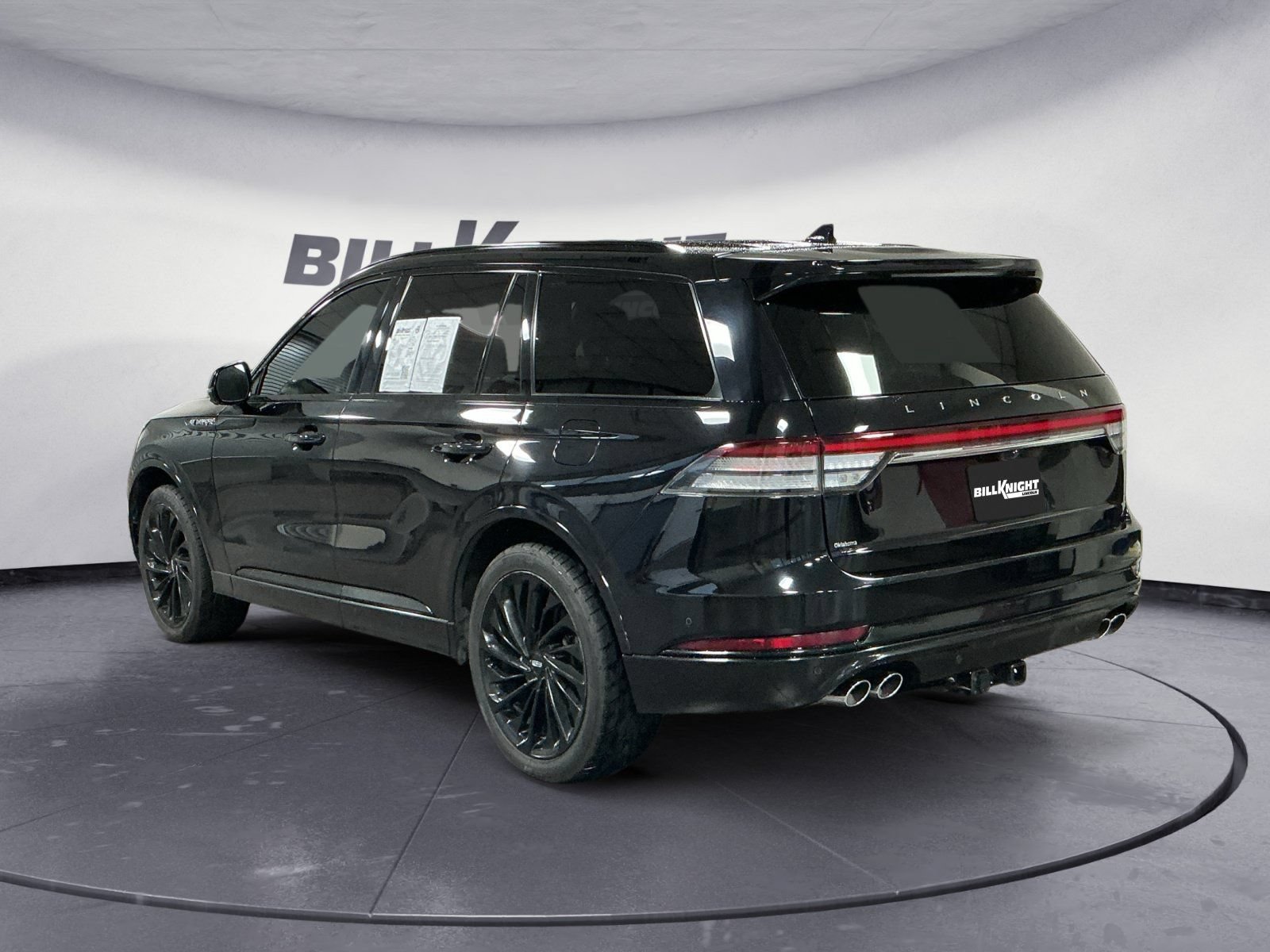 Certified 2023 Lincoln Aviator Reserve w/ Jet Appearance Package AWD/4WD image 3