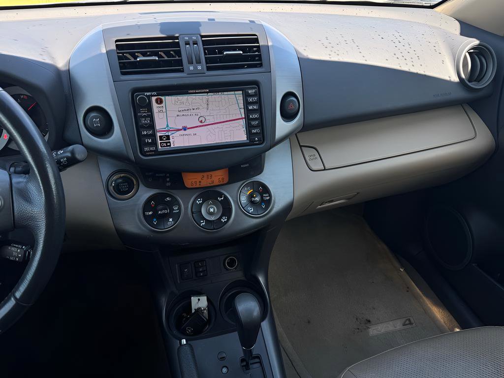 Used 2011 Toyota RAV4 Limited AWD/4WD image 28