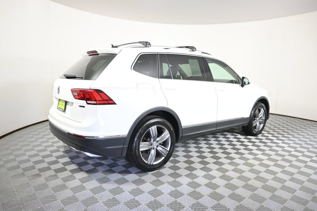 Used 2020 Volkswagen Tiguan SEL AWD/4WD image 6