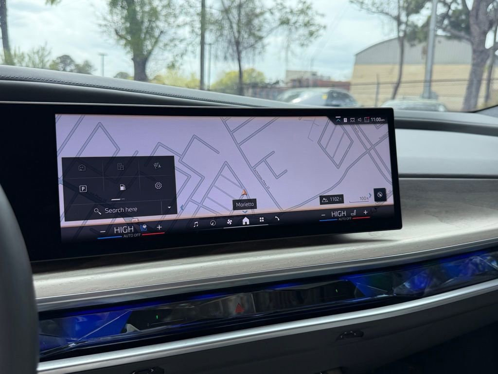 Used 2023 BMW 760i xDrive image 16