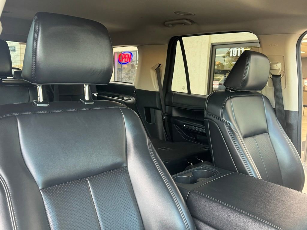 Used 2024 Ford Expedition XLT image 29