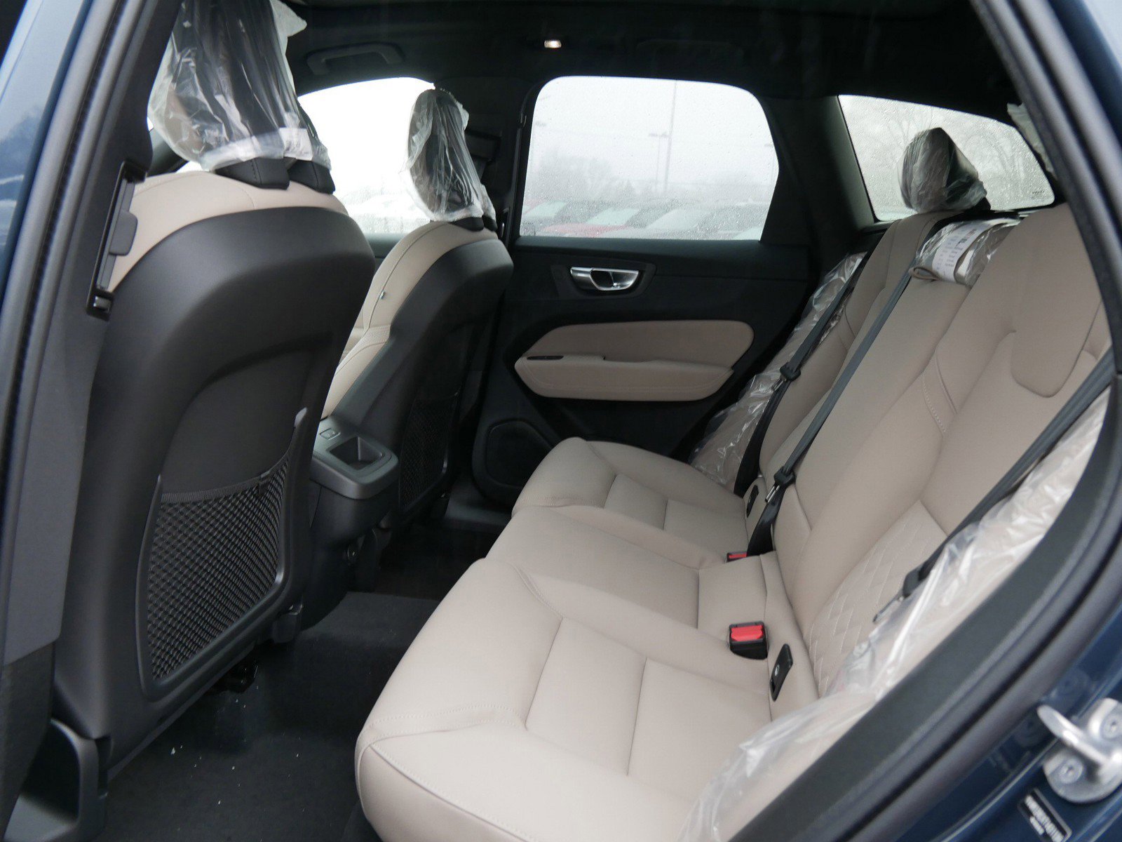 New 2026 Volvo XC60 B5 Plus w/ Protection Package Premier AWD/4WD image 6