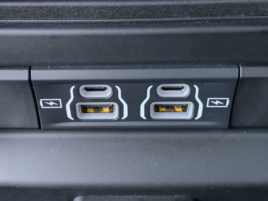 Used 2024 RAM 1500 Laramie image 14