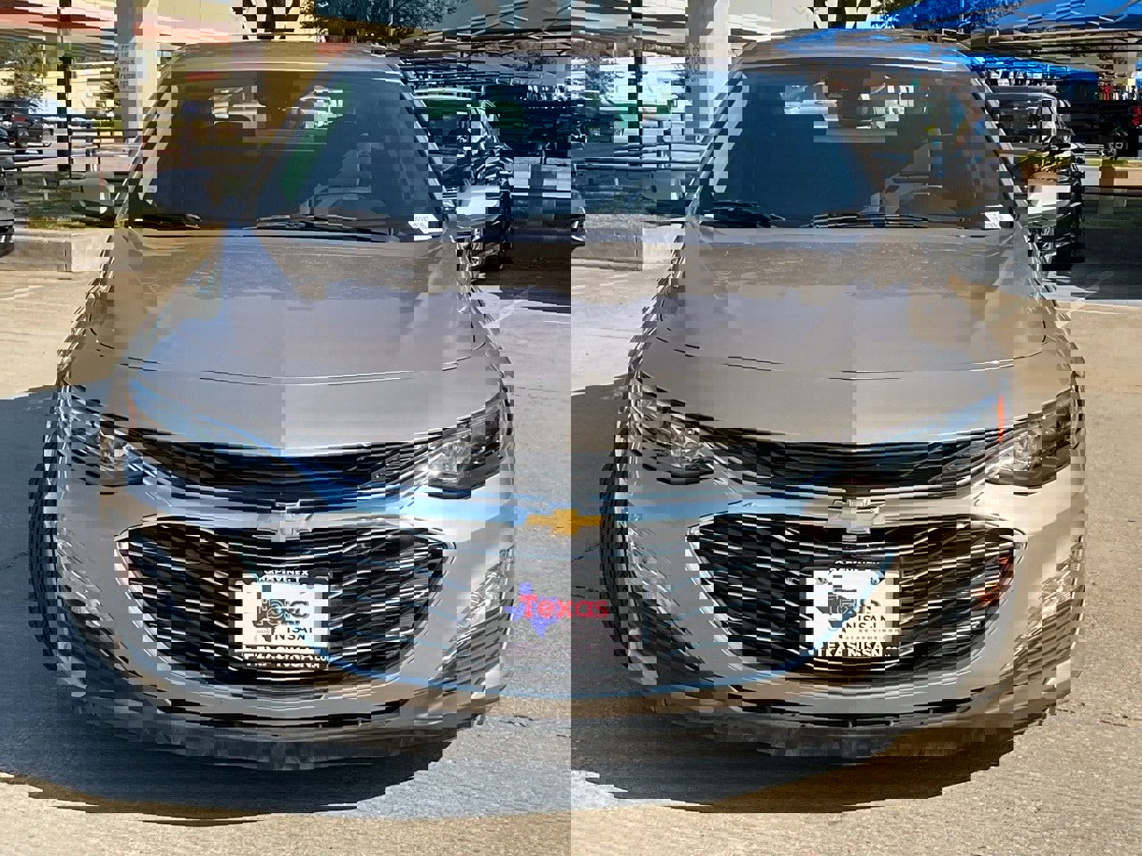Used 2023 Chevrolet Malibu LT image 3