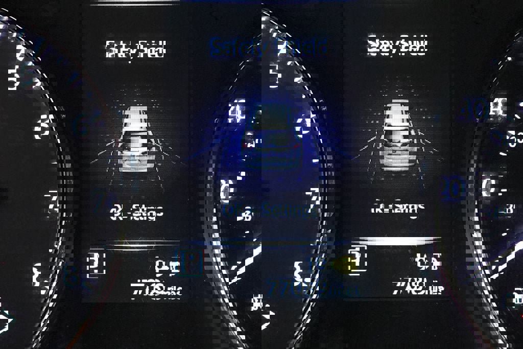 Used 2017 Nissan Rogue SV image 16