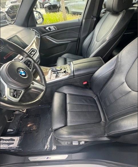 Used 2022 BMW X5 xDrive40i w/ M Sport Package image 10