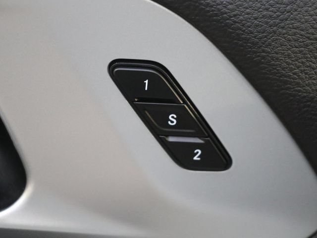 Used 2024 Chrysler Pacifica Touring-L w/ S Appearance Package FWD image 19