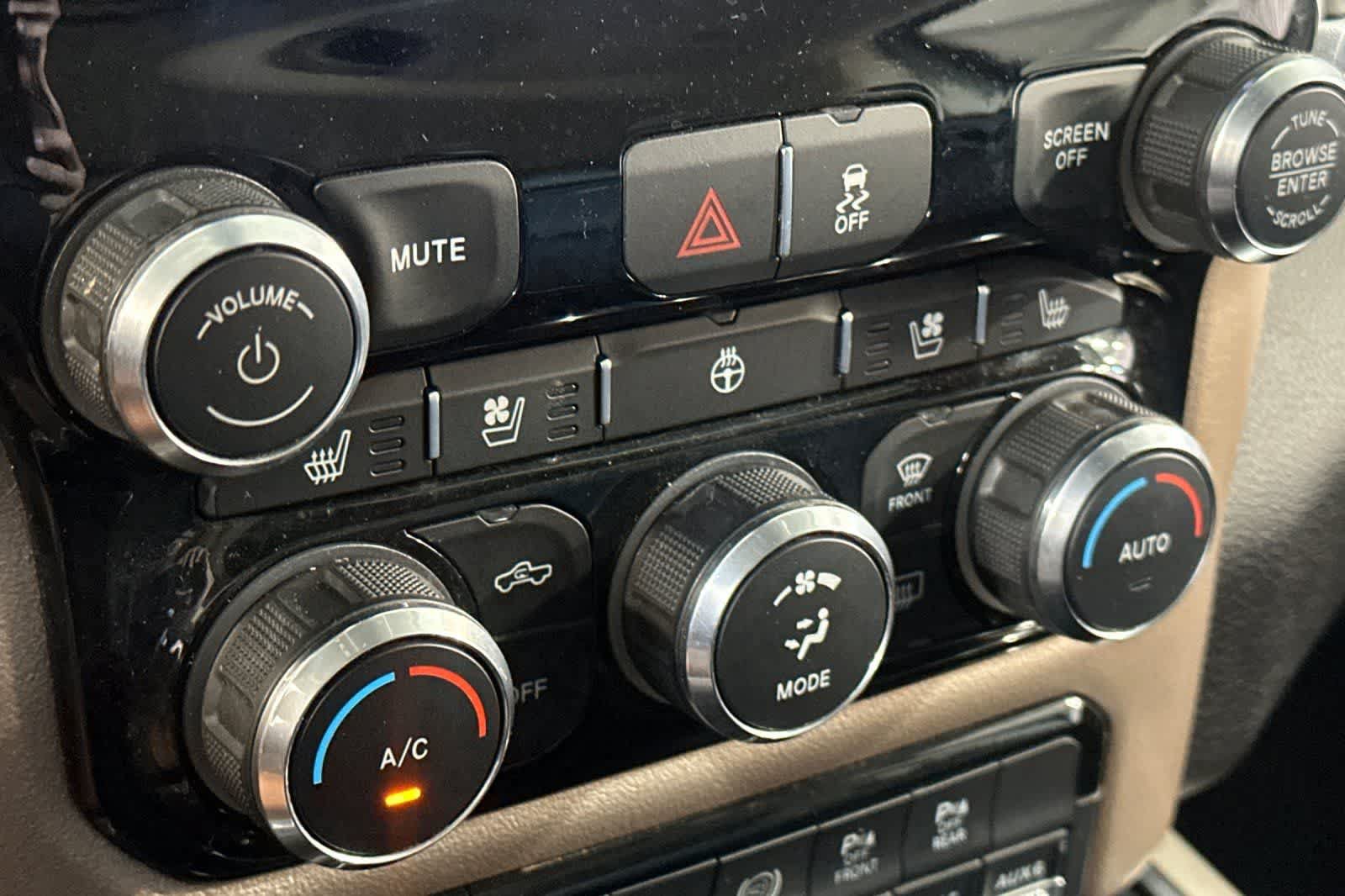 Used 2022 RAM 3500 Laramie AWD/4WD image 24