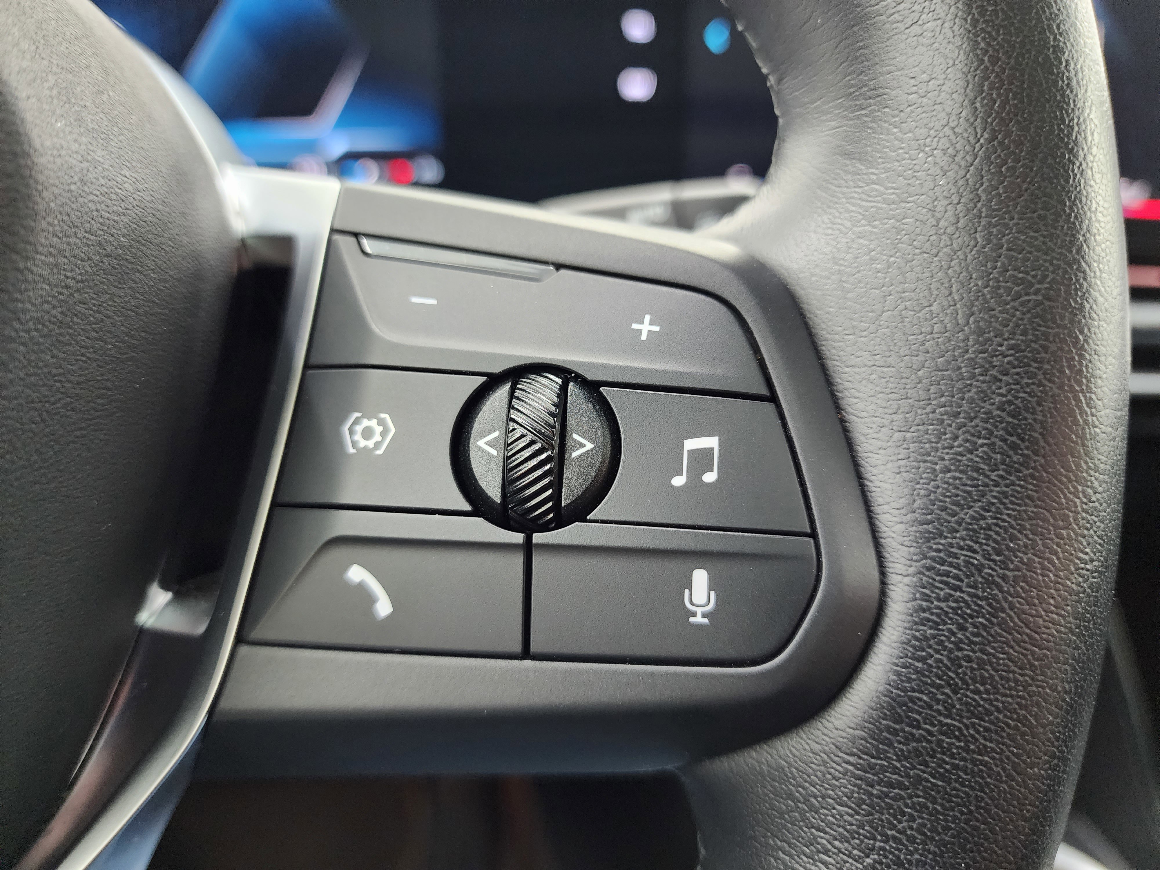 Used 2025 BMW X1 xDrive28i image 17