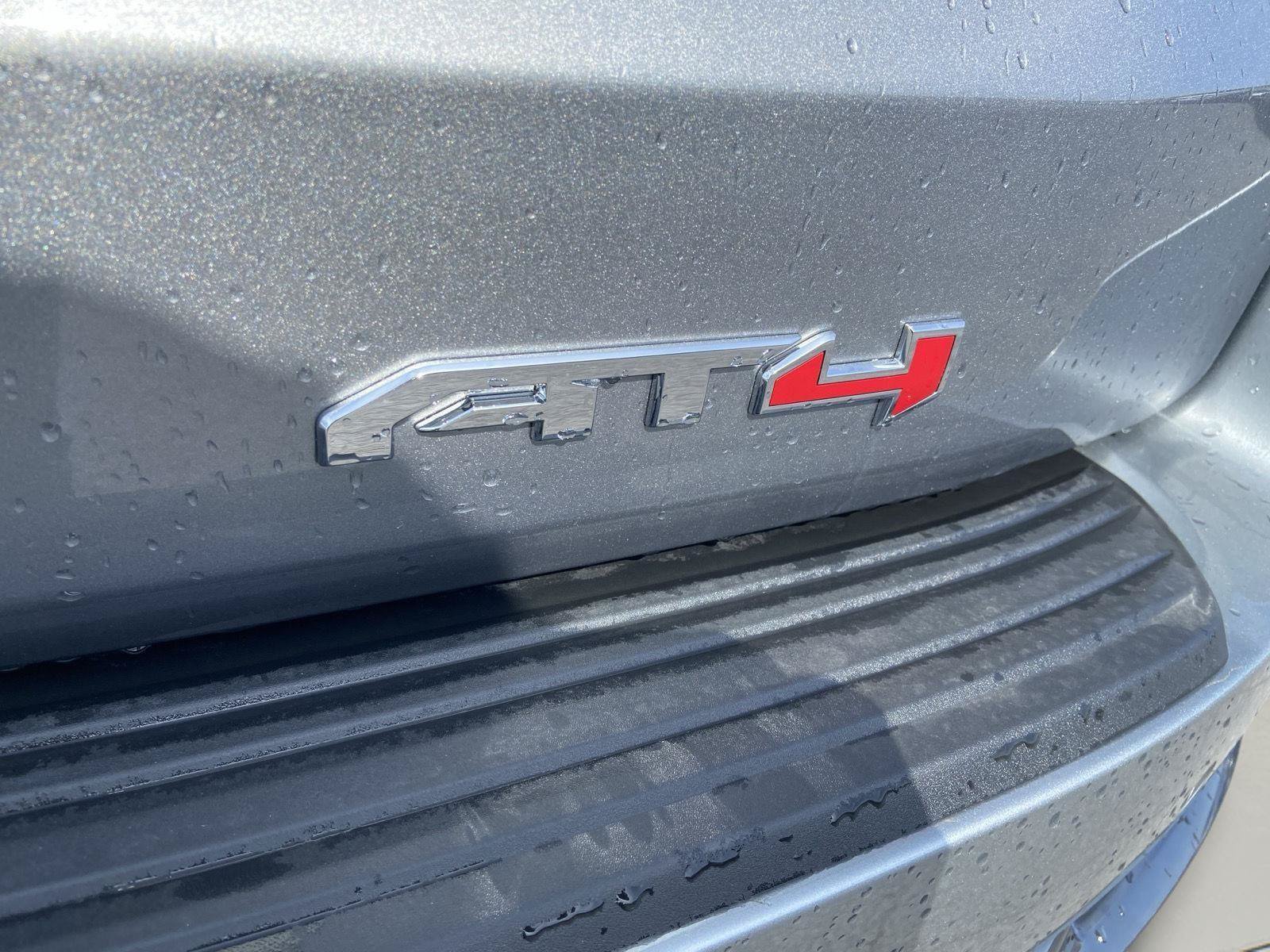 Used 2026 GMC Yukon AT4 AWD/4WD image 39