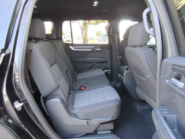 Used 2025 GMC Acadia Elevation image 25