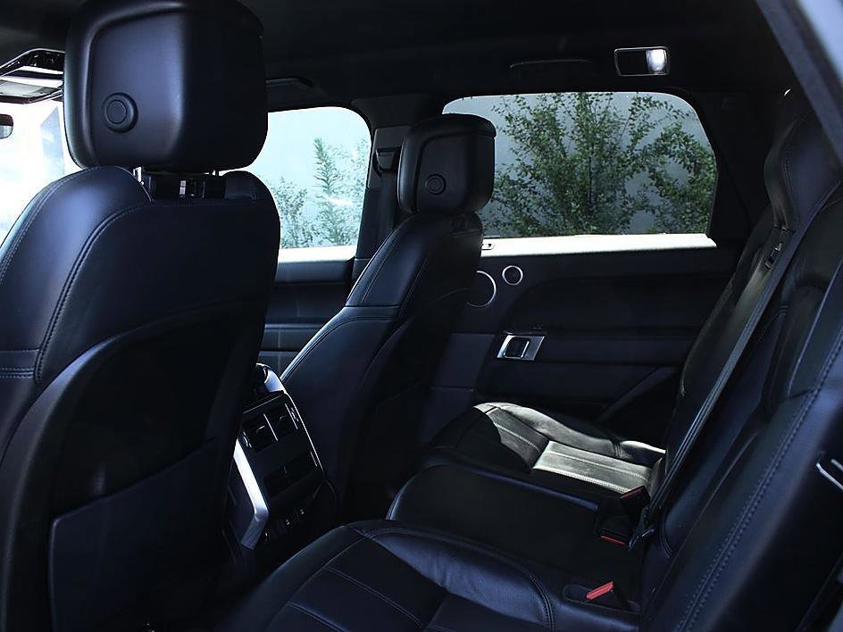 Used 2020 Land Rover Range Rover Sport SE AWD/4WD image 13
