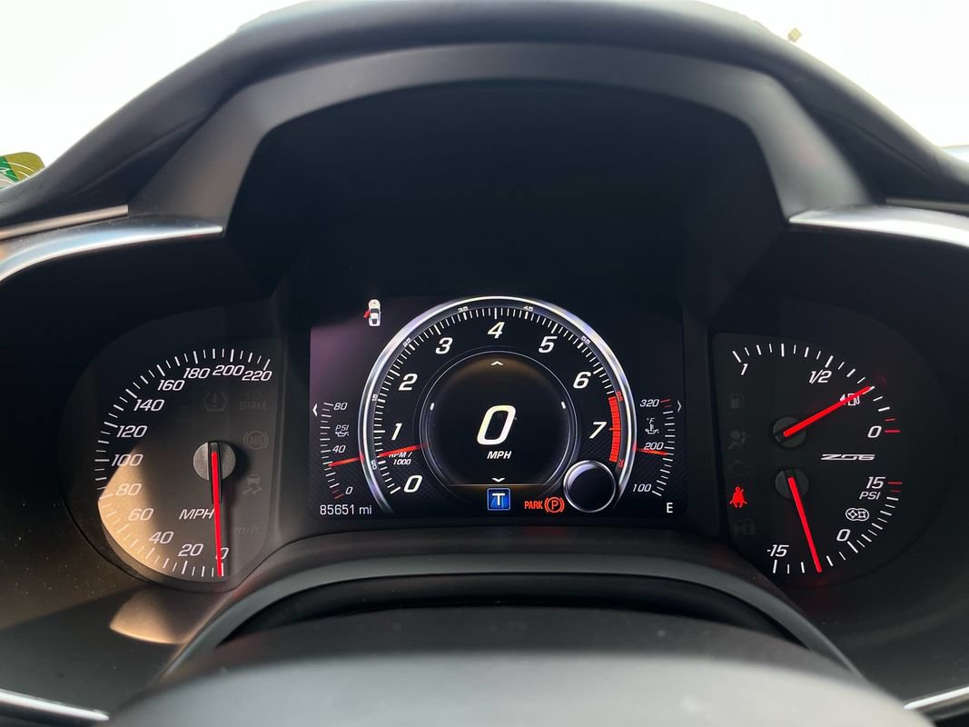 Used 2016 Chevrolet Corvette Z06 w/ 3LZ Preferred Equipment Group RWD image 6