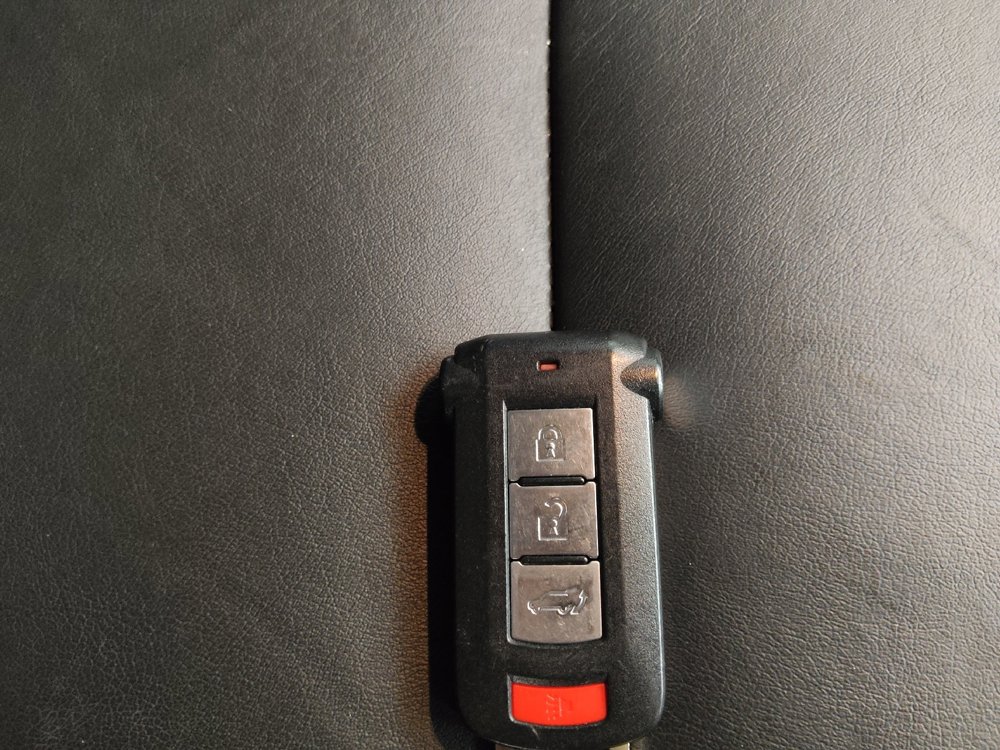 Used 2018 Mitsubishi Outlander SEL image 32