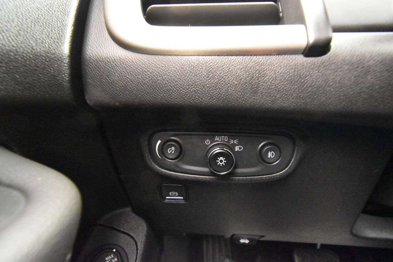 Used 2020 GMC Terrain Denali w/ LPO, Floor Liner Package image 31