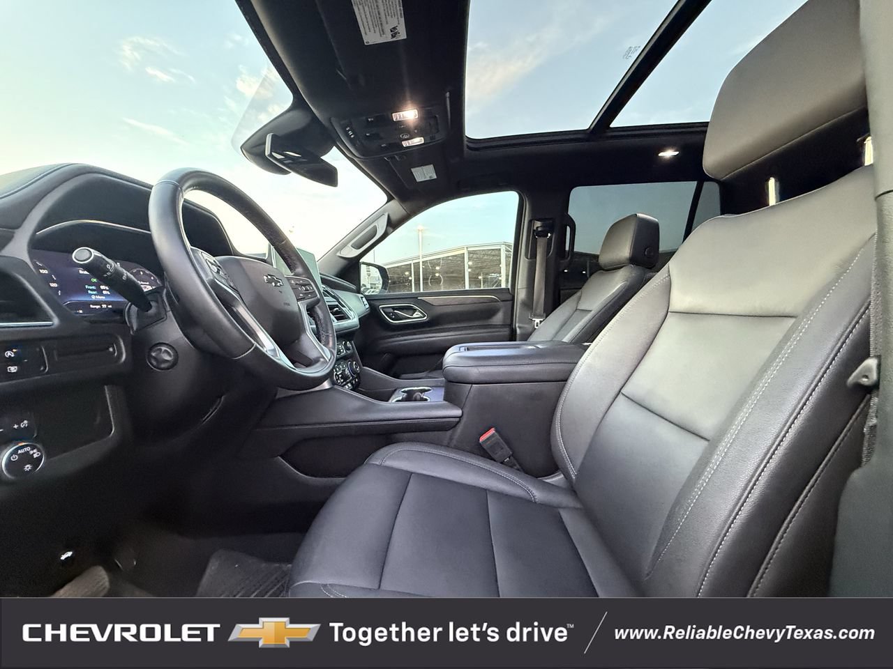 Used 2023 Chevrolet Tahoe Z71 w/ Luxury Package AWD/4WD image 31