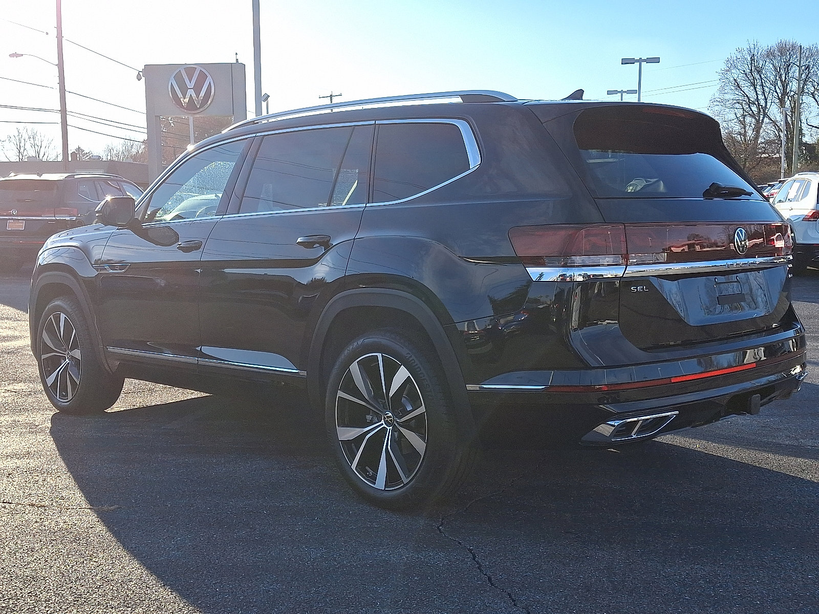 New 2025 Volkswagen Atlas SEL Premium R-Line image 4