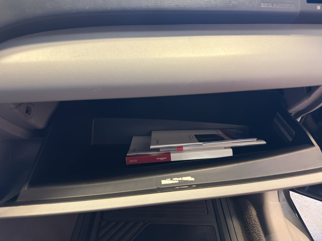 Used 2010 Toyota Camry Hybrid image 24