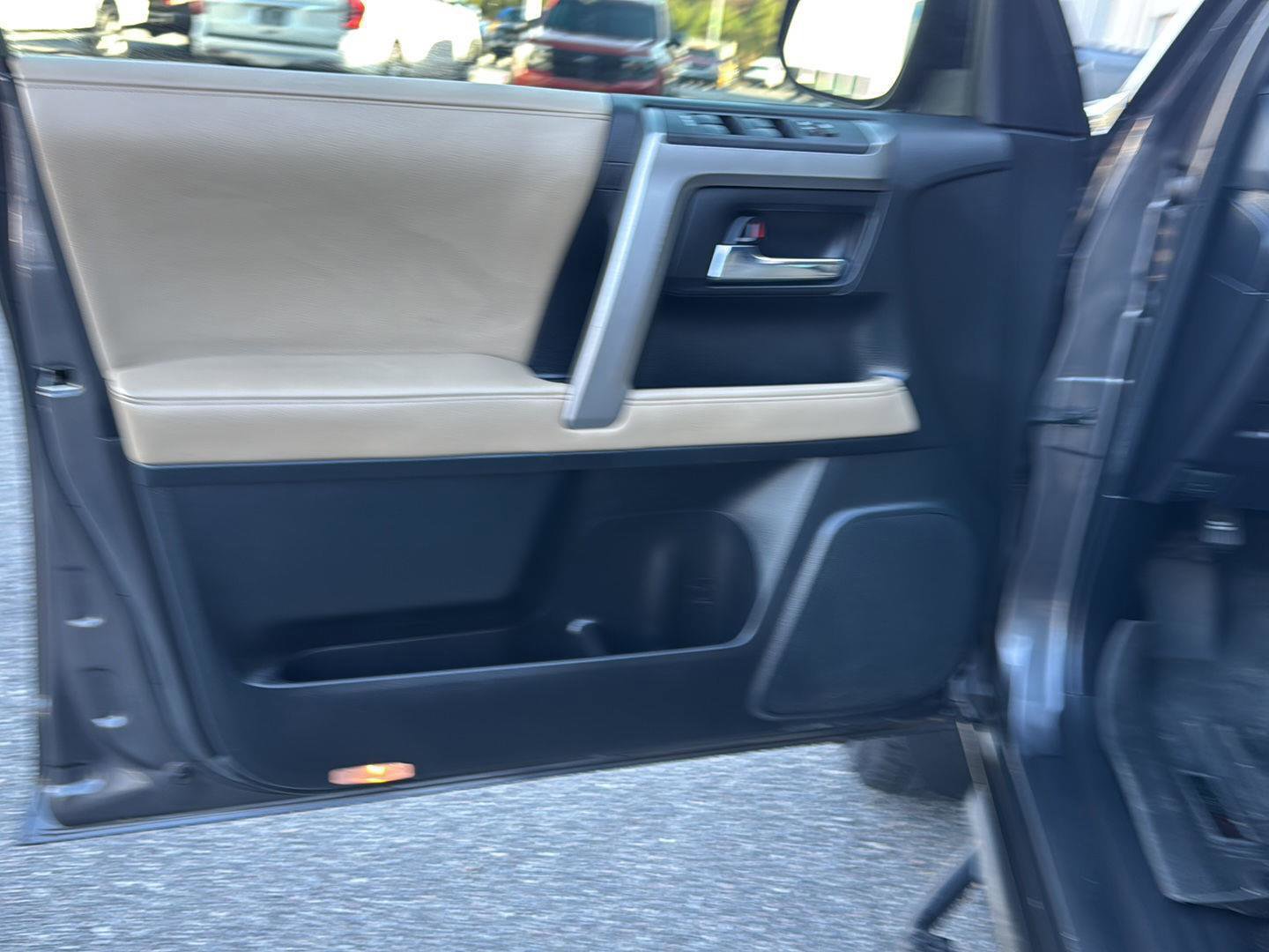 Used 2016 Toyota 4Runner SR5 image 15