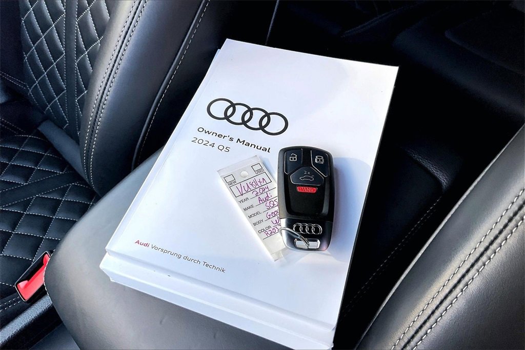 Used 2024 Audi SQ5 Premium Plus w/ Premium Plus Package image 35