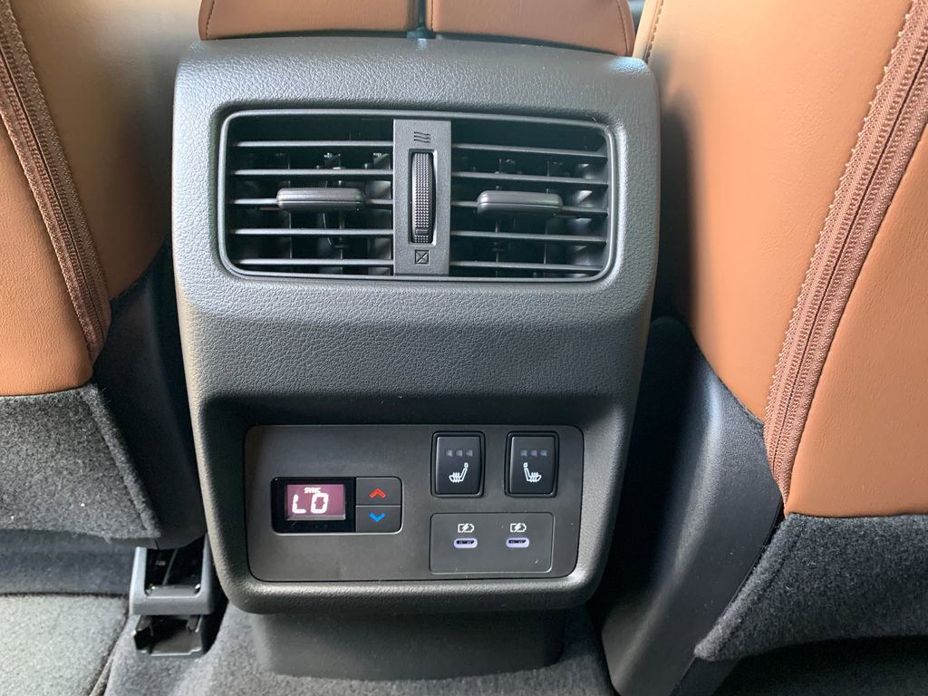 New 2026 Nissan Rogue Platinum AWD/4WD image 9