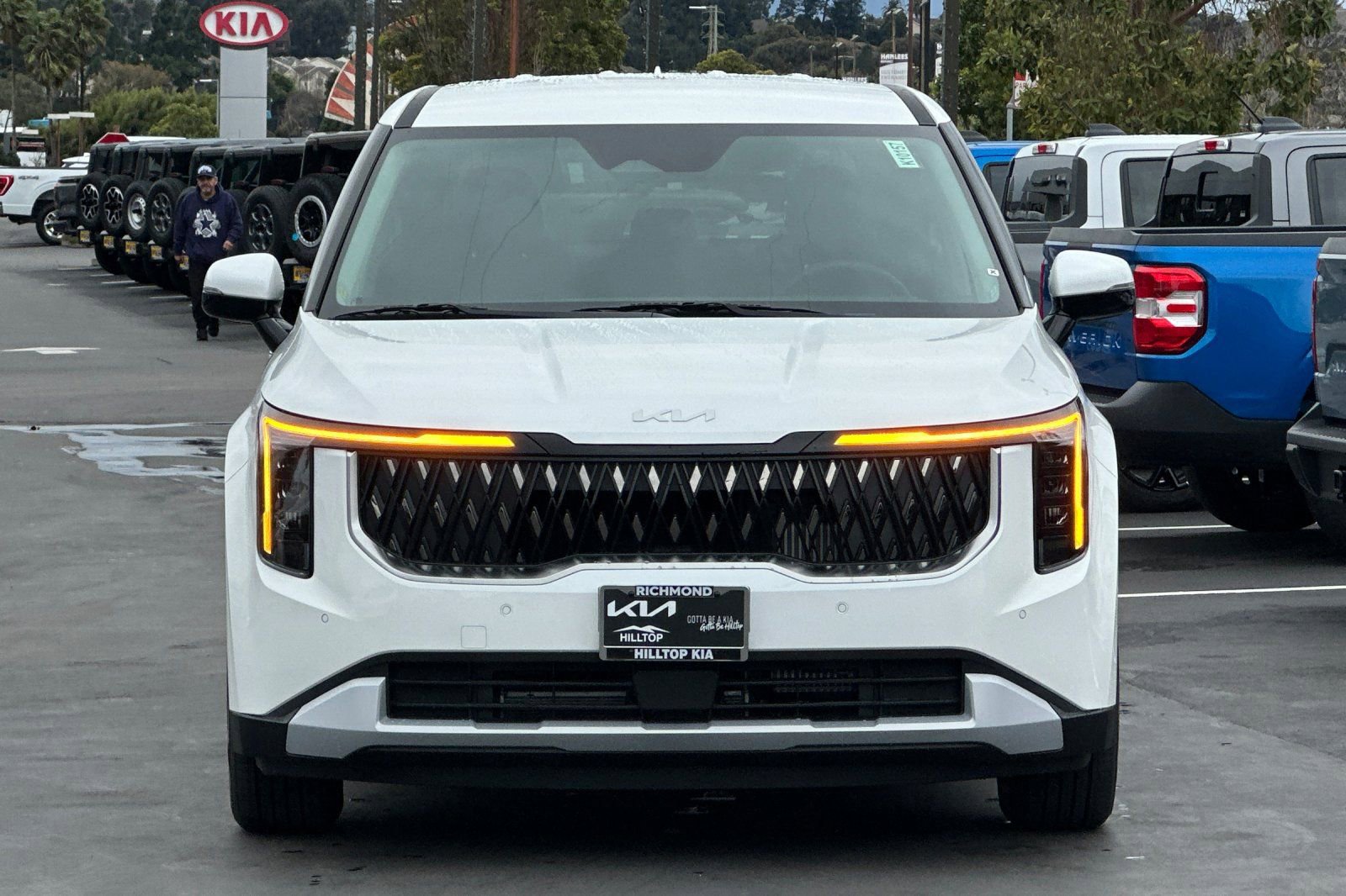 New 2026 Kia Carnival LXS image 9