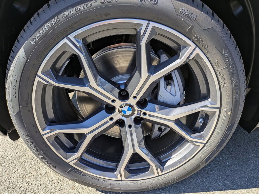 New 2026 BMW X5 xDrive50e w/ M Sport Package image 9