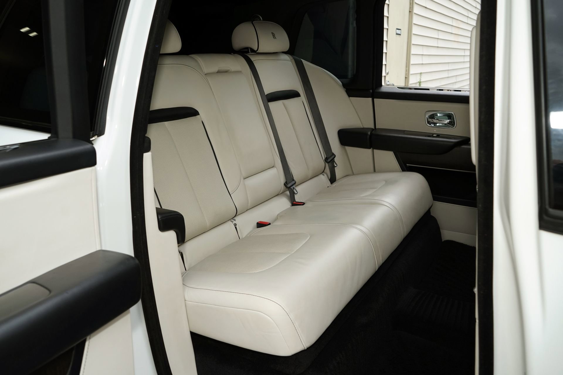Used 2019 Rolls-Royce Cullinan AWD/4WD image 24
