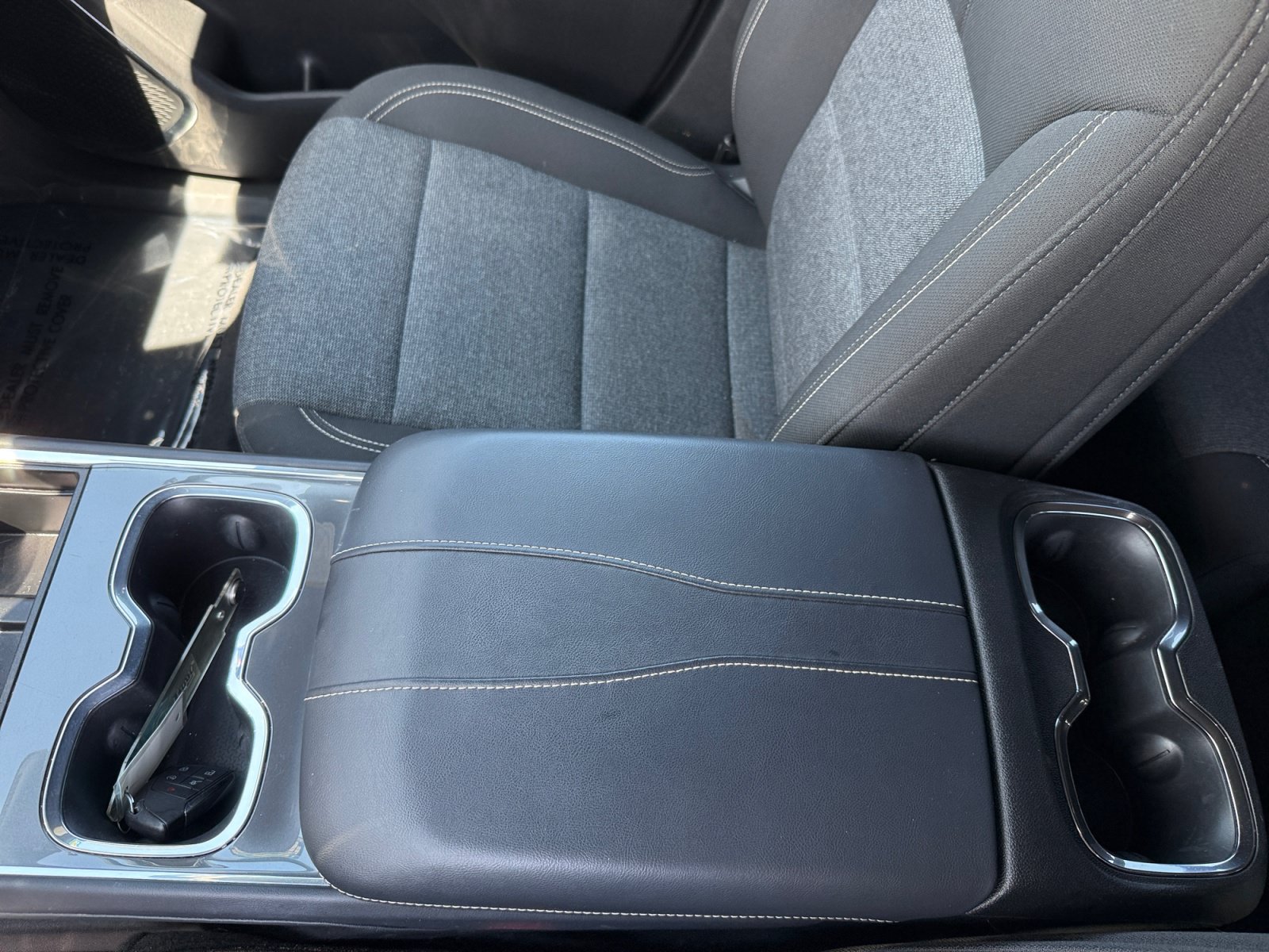 Used 2025 GMC Acadia Elevation AWD/4WD image 14