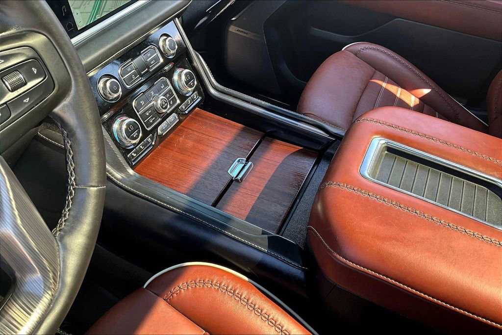 Used 2023 GMC Yukon Denali Ultimate image 18