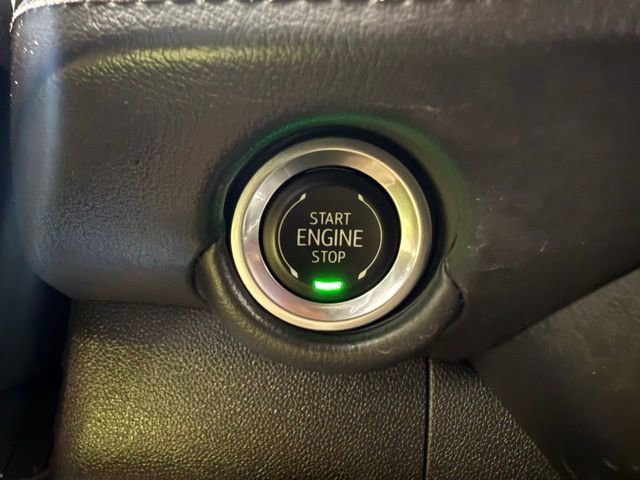 Used 2025 Chevrolet Suburban Z71 AWD/4WD image 44